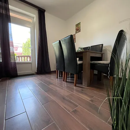 Πανσιόν Zomi Vendeghaz