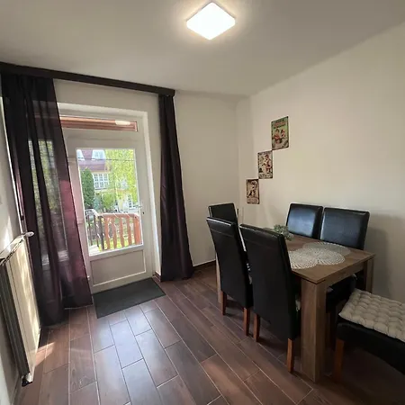 Πανσιόν Zomi Vendeghaz 3*